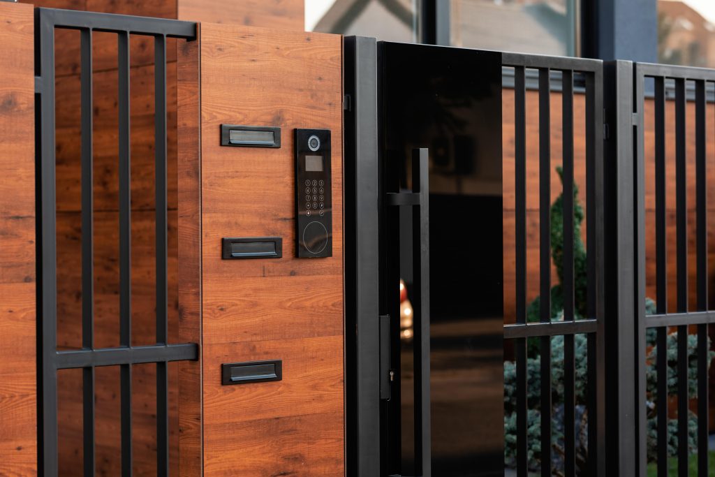 Apartment Intercom Solutions for Clear Visitor Visibility in Harsh Light